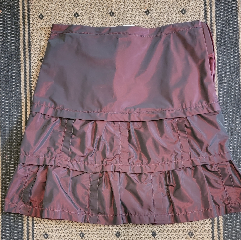 Max Studio  Specialty Products  maroon metallic mini skirt size XS.